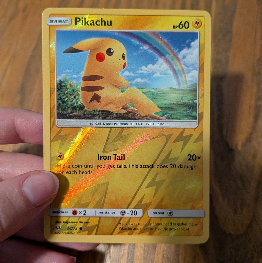 Pikachu Pokémon Foil Card (28/73)
